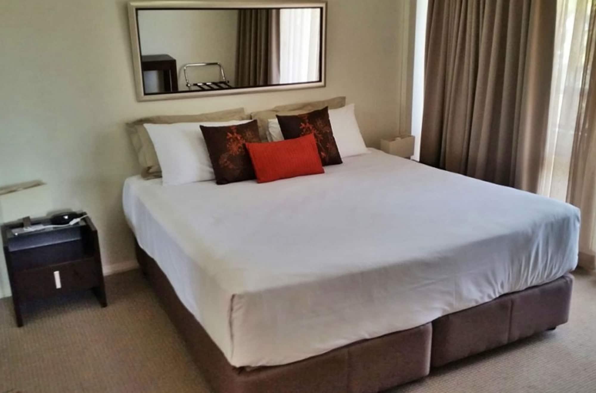 Peninsula Nelson Bay Motel And Serviced Apartments Exteriör bild