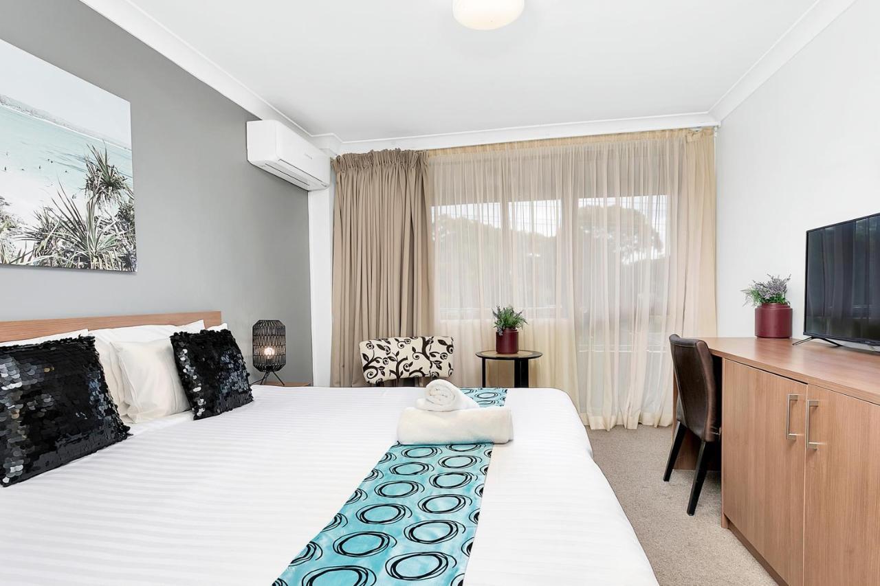 Peninsula Nelson Bay Motel And Serviced Apartments Exteriör bild